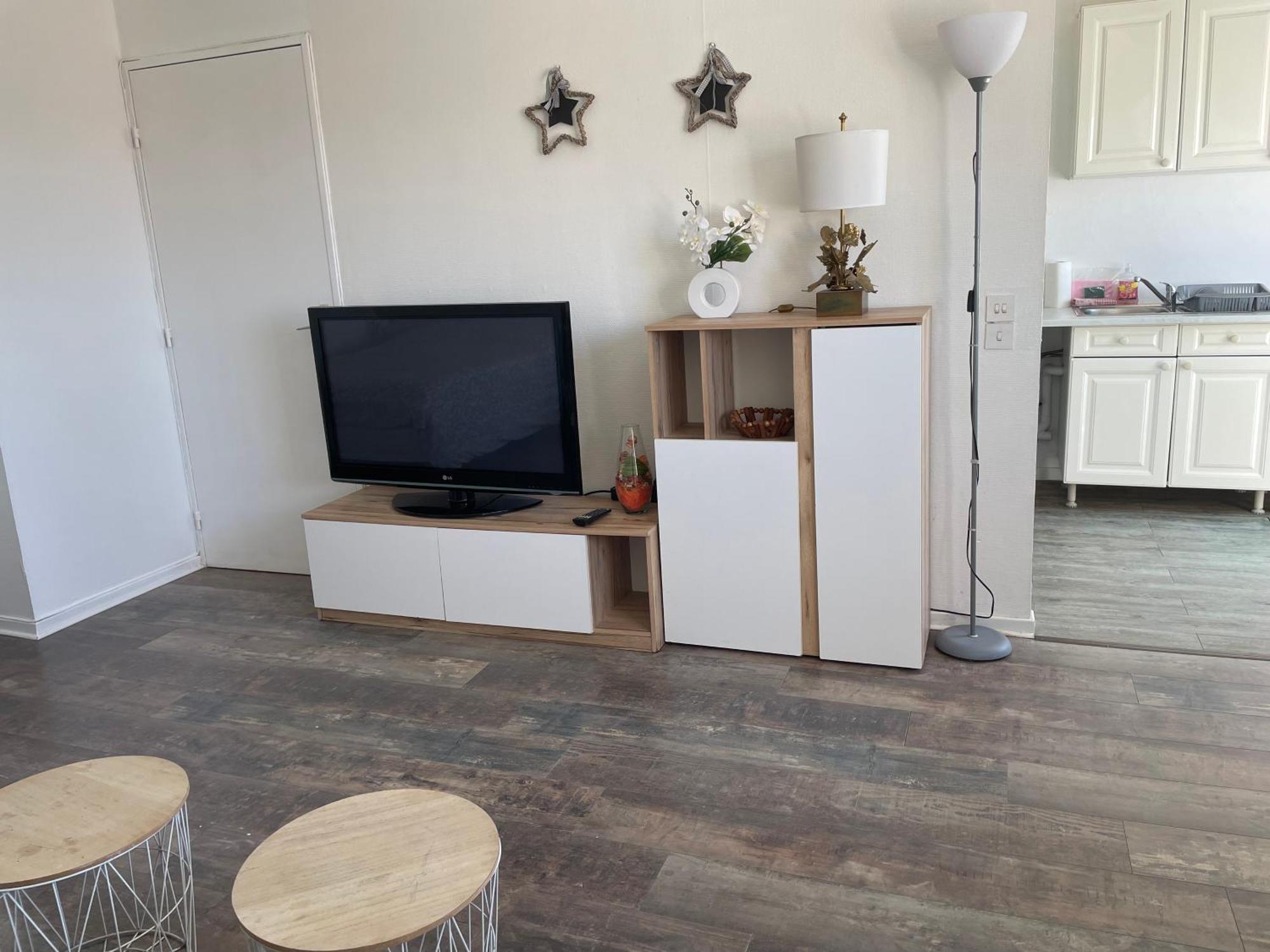 Grand Studio Centre-Ville Avec Ascenseur Calais Zewnętrze zdjęcie