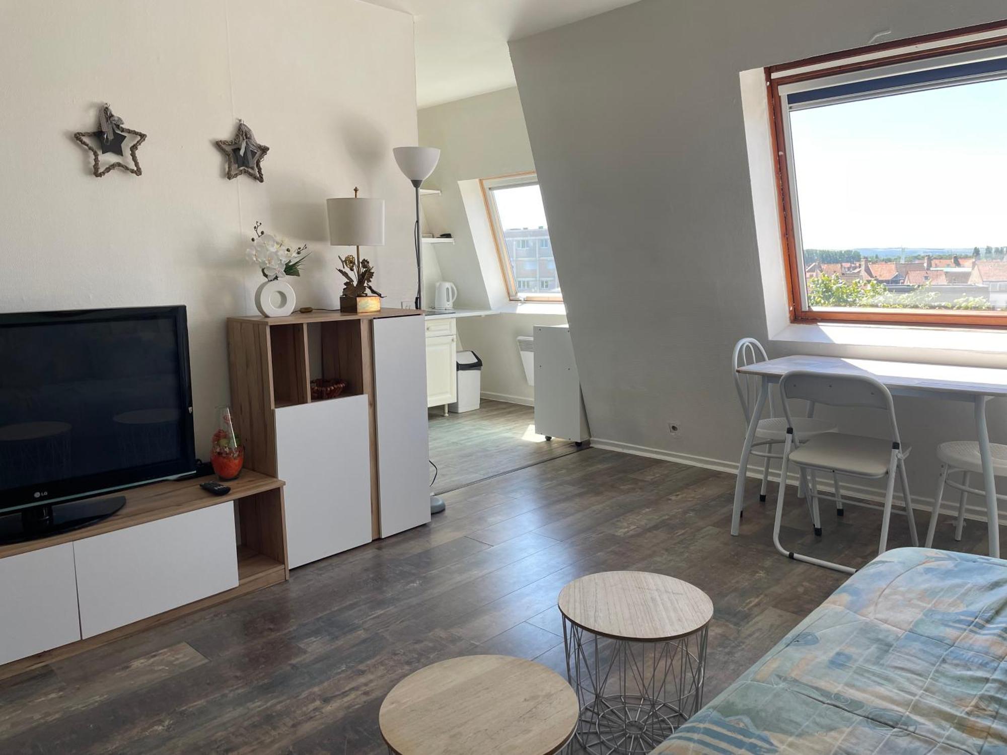 Grand Studio Centre-Ville Avec Ascenseur Calais Zewnętrze zdjęcie